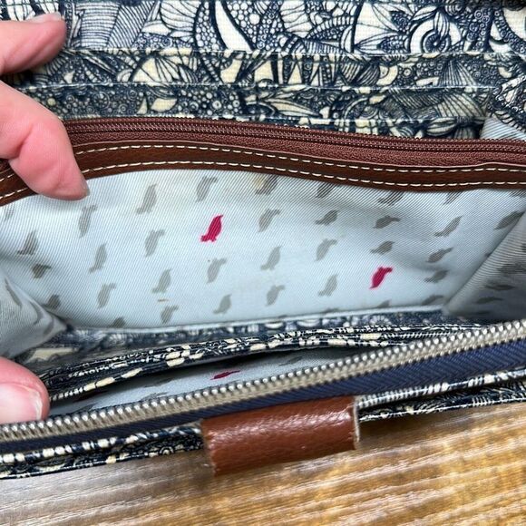 Sakroots Artist Zip Around Wallet Navy Blue White Floral Spirit Desert - Picture 10 of 10